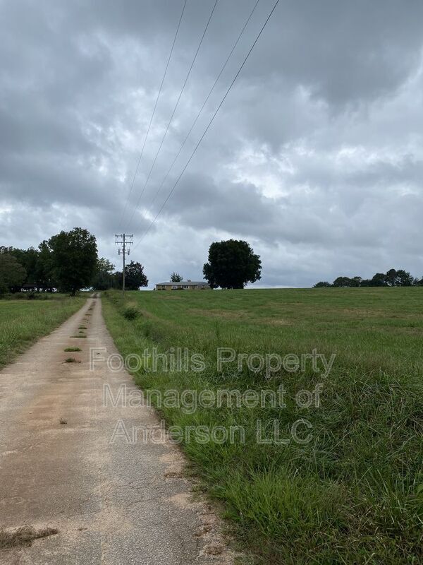 Building Photo - 3824 Dobbins Bridge Rd