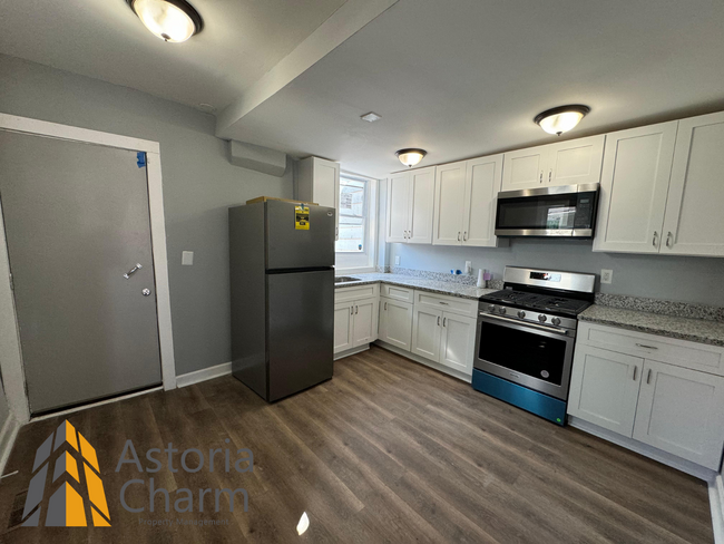 Building Photo - Newly Renovated 3BD/1.5BA townhome in Balt...