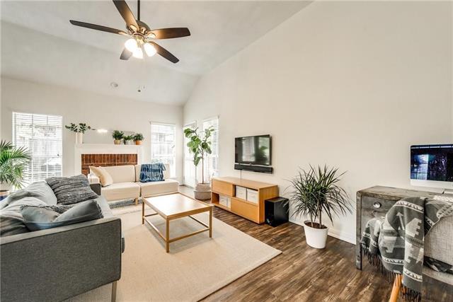 Foto del edificio - 4708 Justin Dr