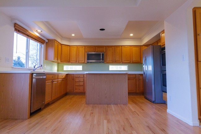 Building Photo - 4560 Maroon Circle
