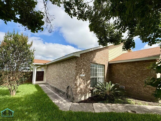 Foto del edificio - Bright & Beautiful 3-Bedroom 2-Bath Home Conveniently Located to FT SAM and Randolph AFB!