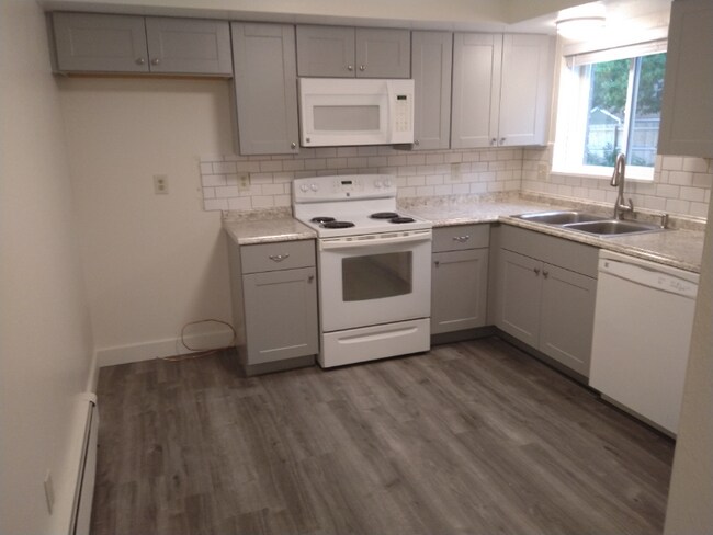 Foto del edificio - 8848 W Jewell Ave