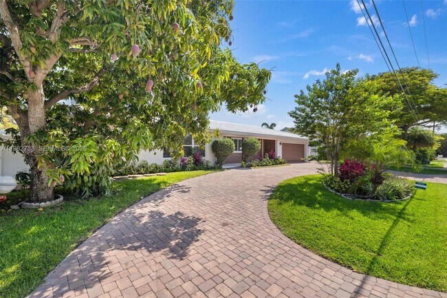 Foto del edificio - 2816 NE 35th St