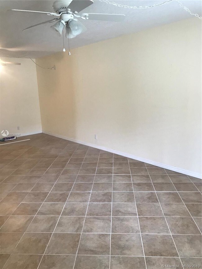 Building Photo - 6341 Chasewood Dr