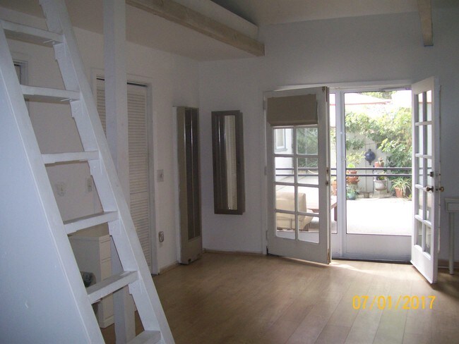 Building Photo - 11946 Sunshine Ter