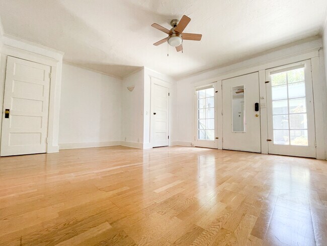Foto del edificio - 1520 Andalusia Ave