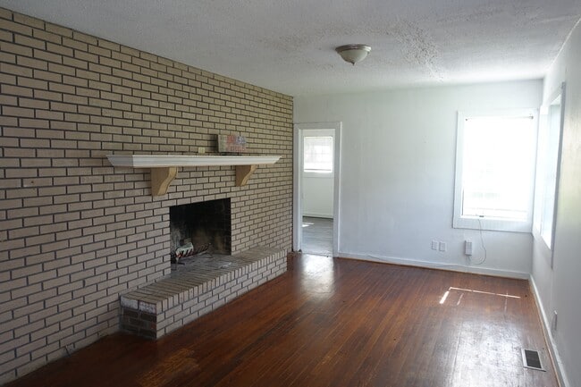 Foto del edificio - 1501 Carol Cir