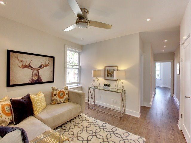 Photo du bâtiment - Spectacular 2-bedroom Apartment for Rent i...