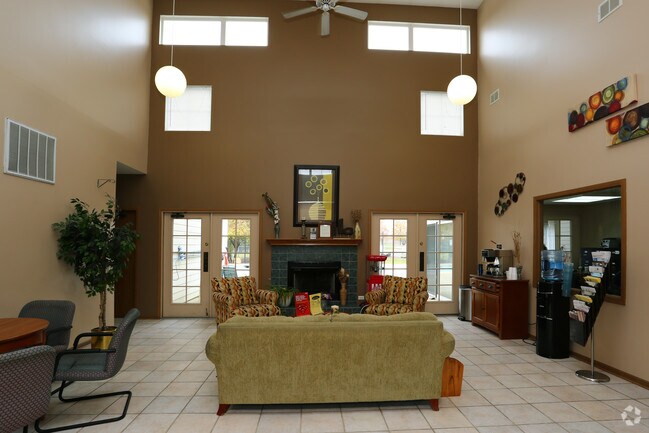 Fox Pointe Apartments Apartments - Aurora, IL | Apartments.com