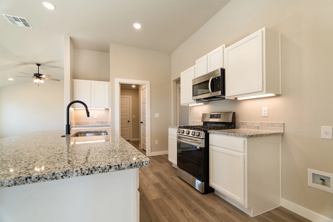 Foto del edificio - Brand New Construction in Willowbend