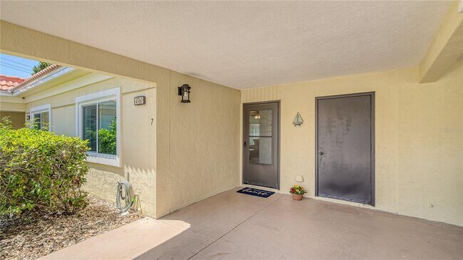 Building Photo - 4760 Gulf of Mexico Dr