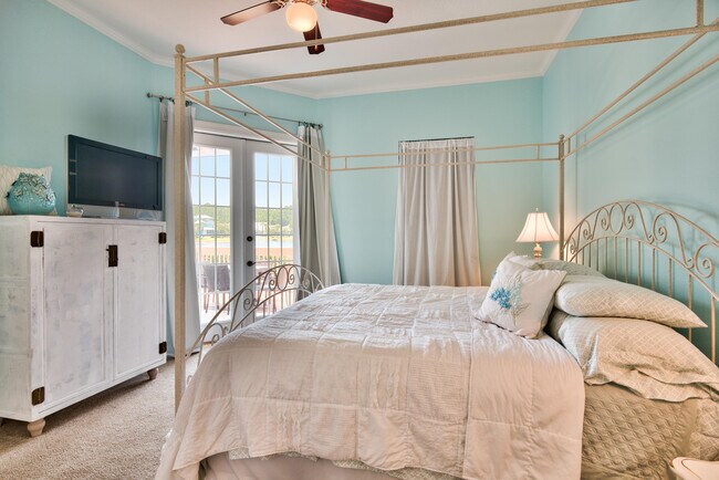 Foto del edificio - 2232 Crystal Cove Ln