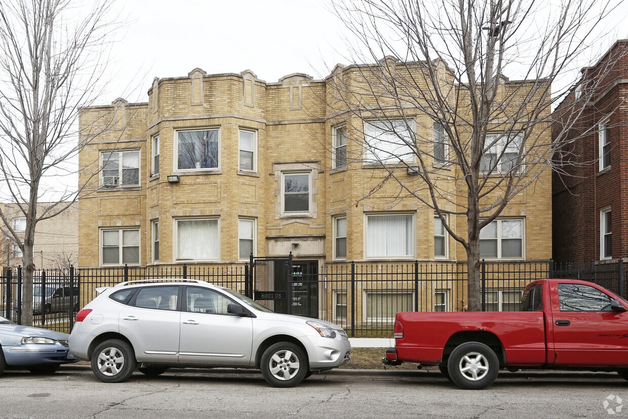 Building Photo - 6001-6005 S Whipple St