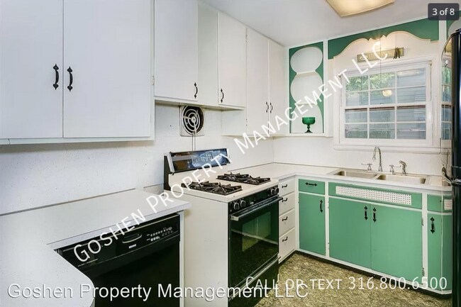 Foto del edificio - Magnificent 4 Bedroom Home with Bonus Room