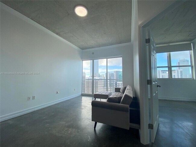 Foto del edificio - 133 NE 2nd Ave