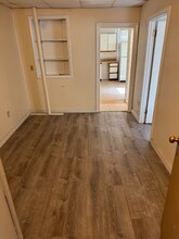 Building Photo - 215 Main St