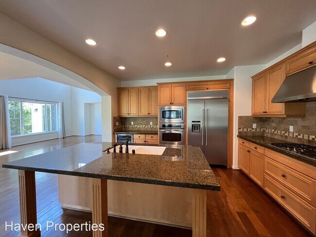 Building Photo - 4 br, 4.5 bath House - 1960 Estrella Ct.