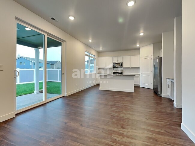 Building Photo - 7718 Brenden St SW