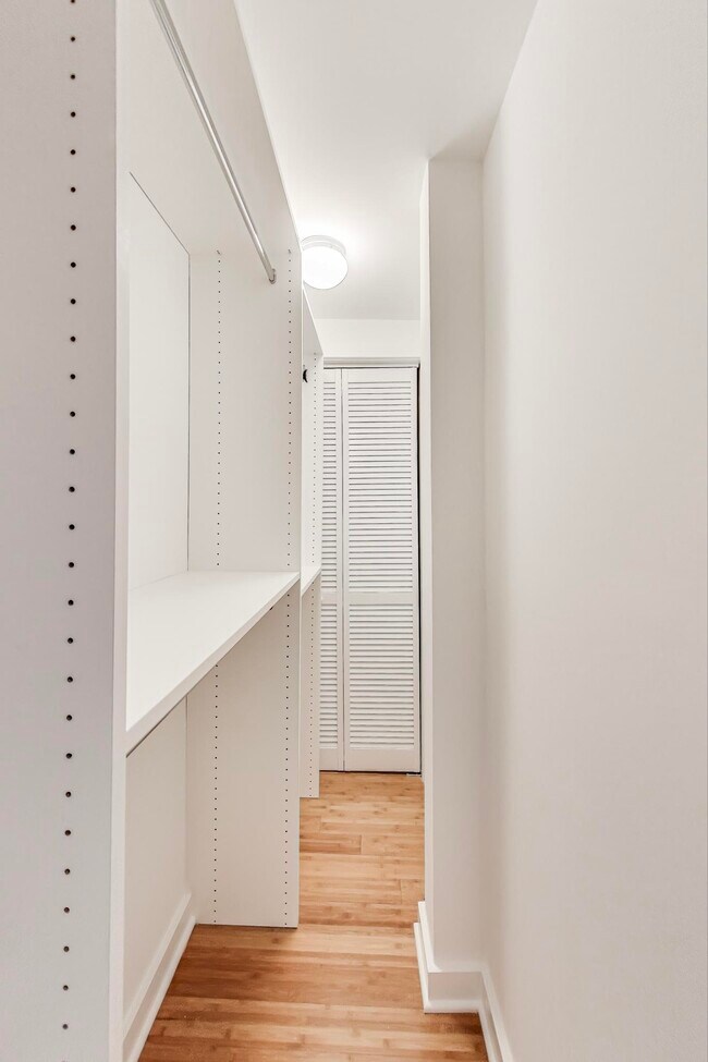 Foto del edificio - 3602 Rock Creek Church Rd NW