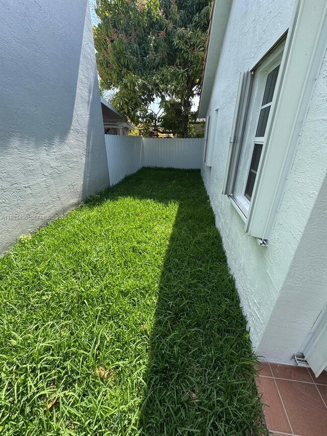 Building Photo - 8754 NW 149th Ter