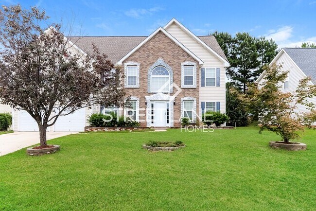 Building Photo - REDUCED! - NOW OFFERING FIRST FULL MONTH F...