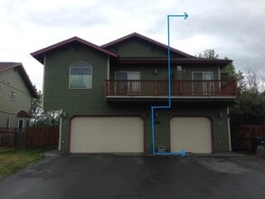 Building Photo - 8925 Lakehurst Dr