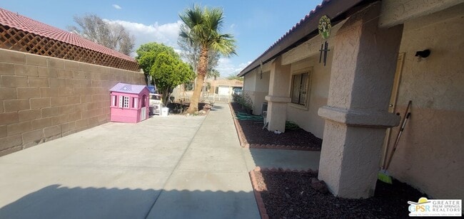 Building Photo - 13755 Sarita Dr
