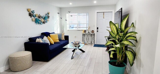 Foto del edificio - 17324 NW 74th Ave