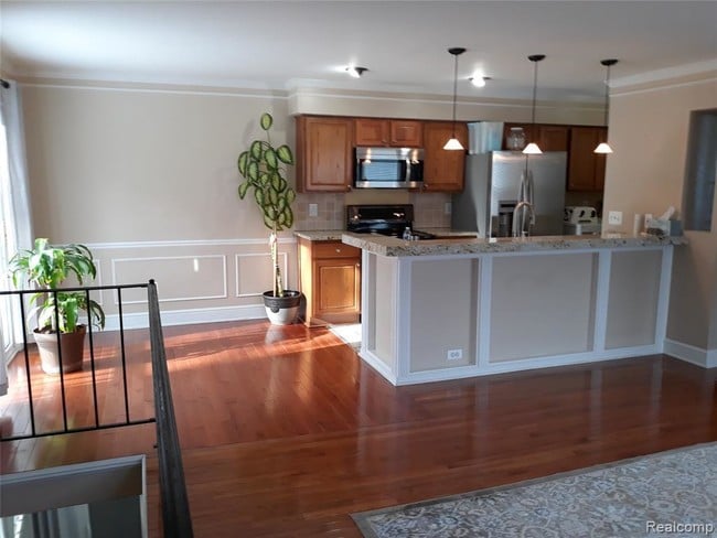 Building Photo - 227 Neptune Dr