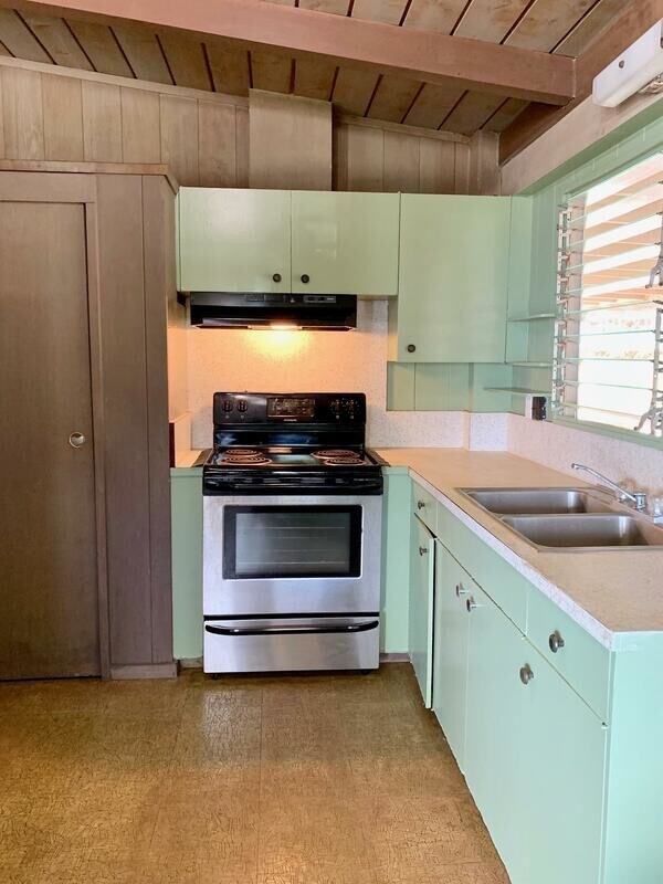 Building Photo - 1774 Ho'owae St