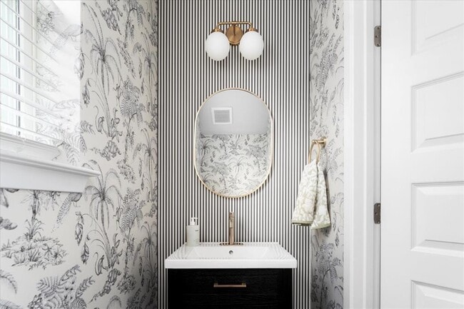 Building Photo - 2800 Joe Dimaggio Blvd