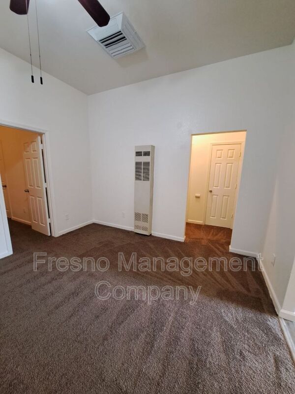 439 N Glenn Ave, Fresno, CA 93701 Condo for Rent in Fresno, CA