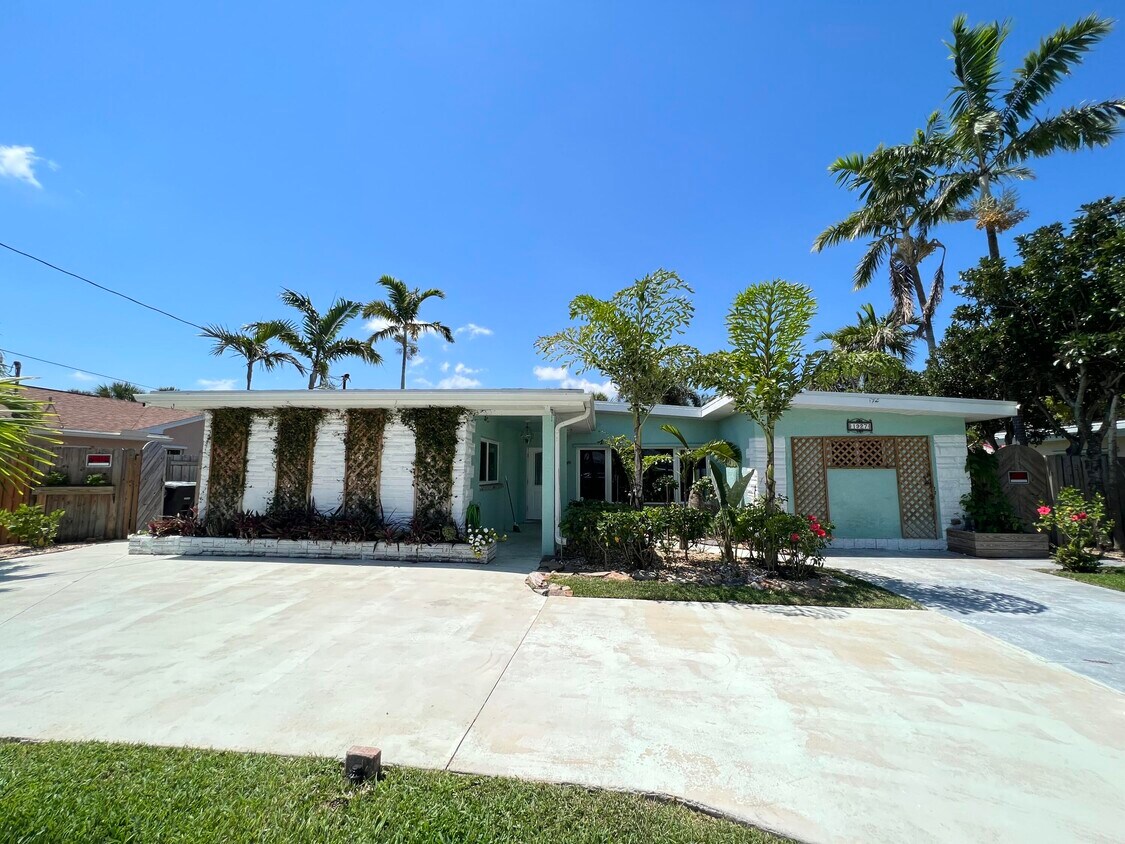 Foto principal - 1927 Cypress Ave