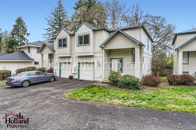 Foto del edificio - Cozy and confirtable 3-Bedroom Duplex in Prime West Linn Location! At a SUPER PRICE Plus, GET A S...