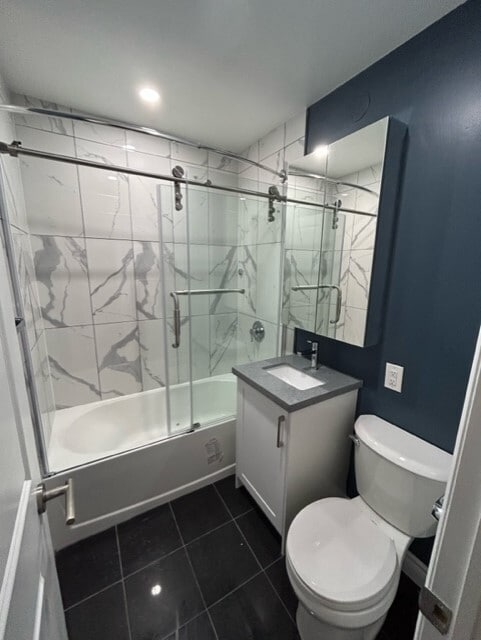 Building Photo - Beautifully Renovated 3 Bedroom 2 full bat...