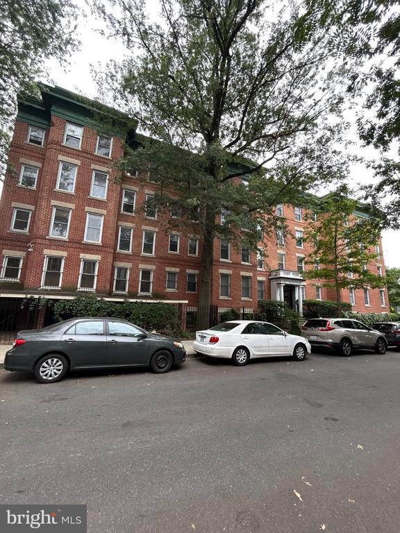 Building Photo - 52 Quincy Pl NW