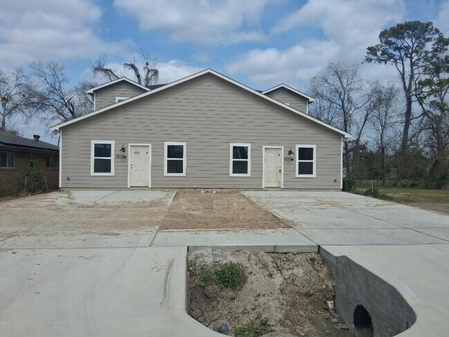 Foto del edificio - 6835 Landor St