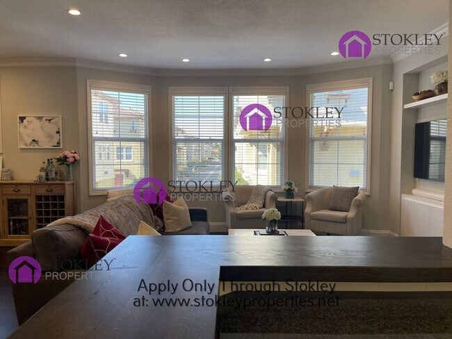 Foto del edificio - Stokley Properties Presents - 32 Warhol Av...