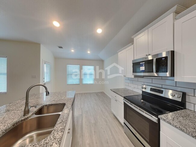Foto del edificio - 2708 Iberia Ct