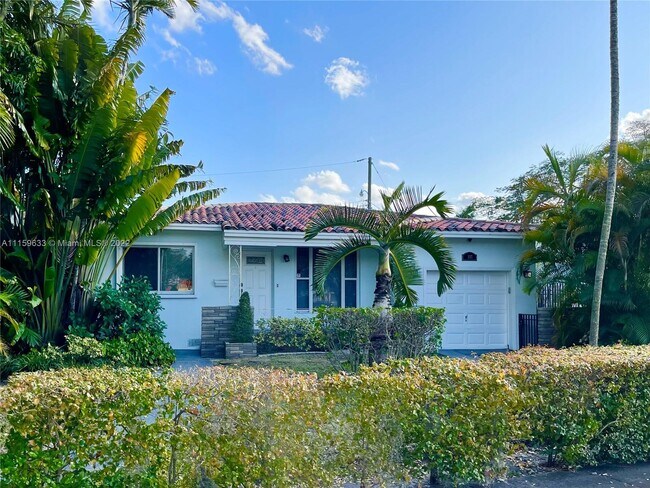 Building Photo - 155 Ponce de Leon Blvd