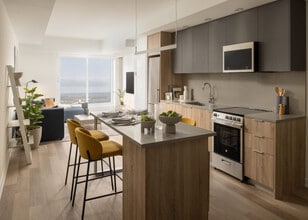 Building Photo - Maple House at Canary Landing
