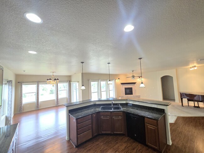 Building Photo - 1255 Woodmoor Acres Dr