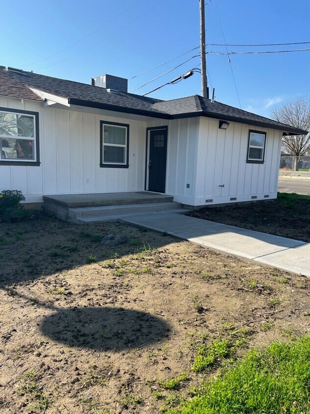 Primary Photo - NEWLY REMODELED! Walking distance from Dow...