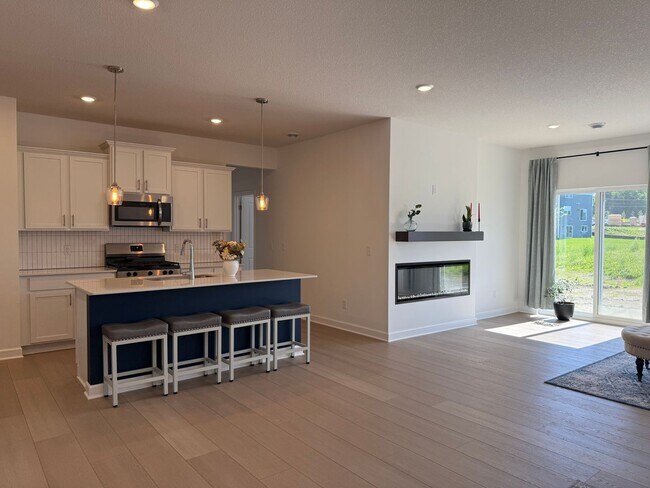 Foto del edificio - Stunning New Construction Home - Modern Lu...