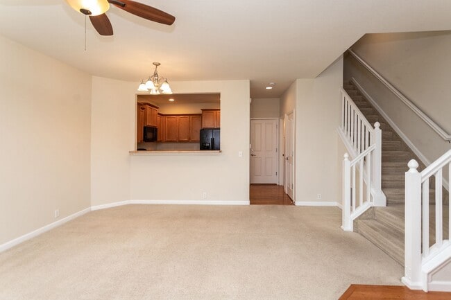 Building Photo - Comfortable Monument Townhome with 2-Car Garage & Easy I-25 Access!!
