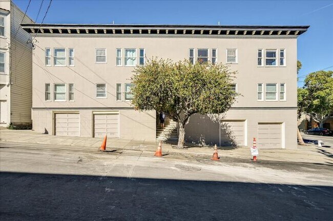 Building Photo - 2 bedroom in San Francisco CA 94131
