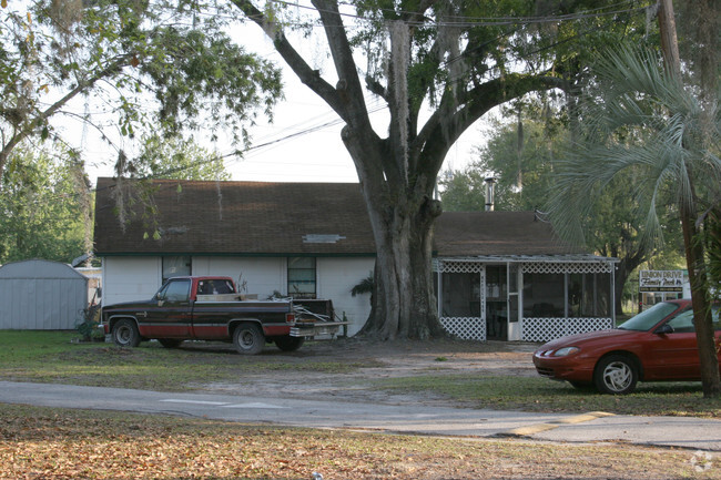 Building Photo - Union Drive Mobile Home Park