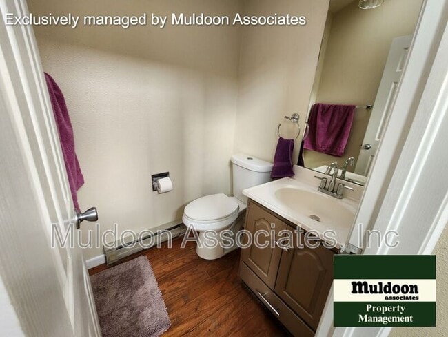 Foto del edificio - 654 S Bellflower Dr