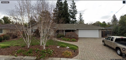 Building Photo - 1740 Larkellen Ln