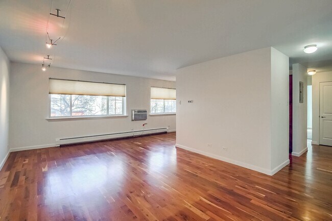 Foto del edificio - 1332 N Williams St